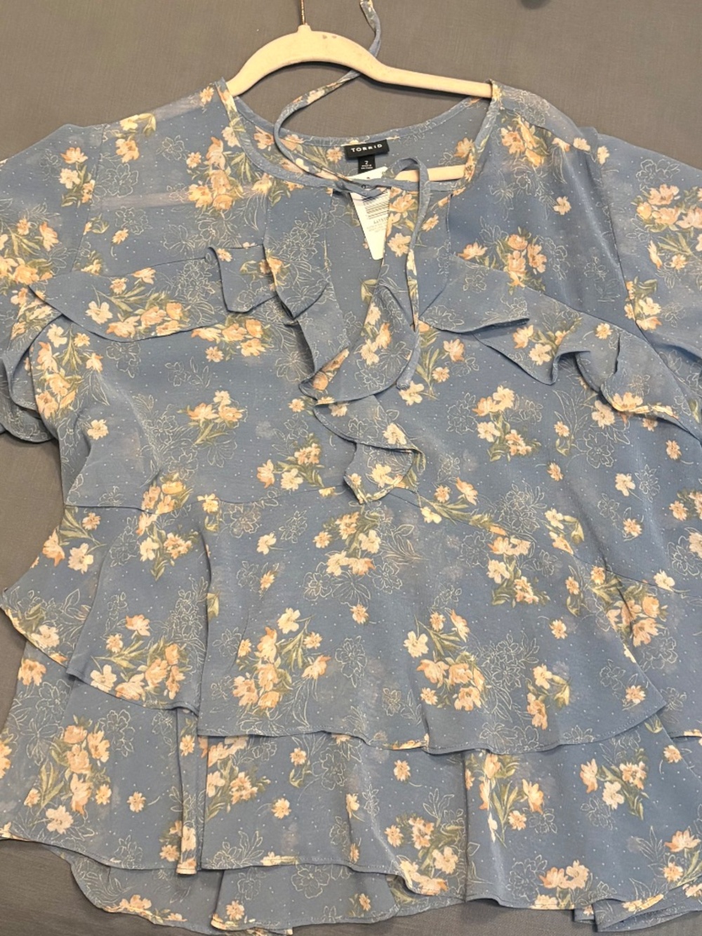 Ruffle blouse - Picture 2 of 4